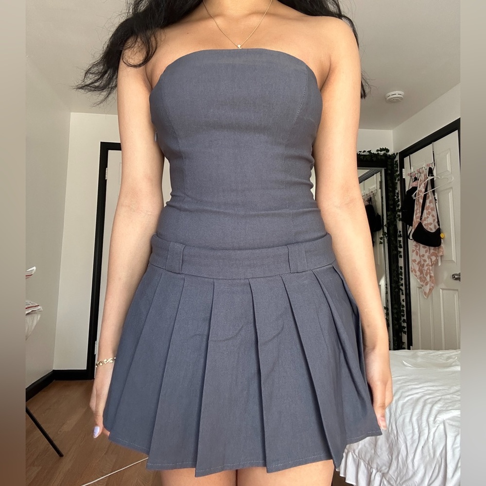 Brand new Motel Rocks “PAYODA DRESS” in grey. Size XXS with tags